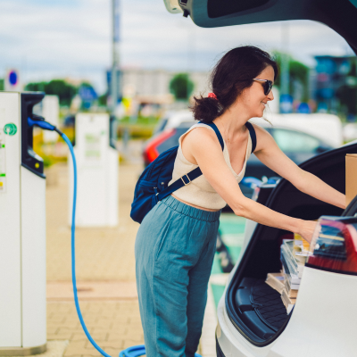 Quanto tempo demora para carregar um carro elétrico?