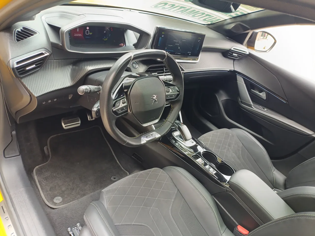 Peugeot E-208 - Imagem 6