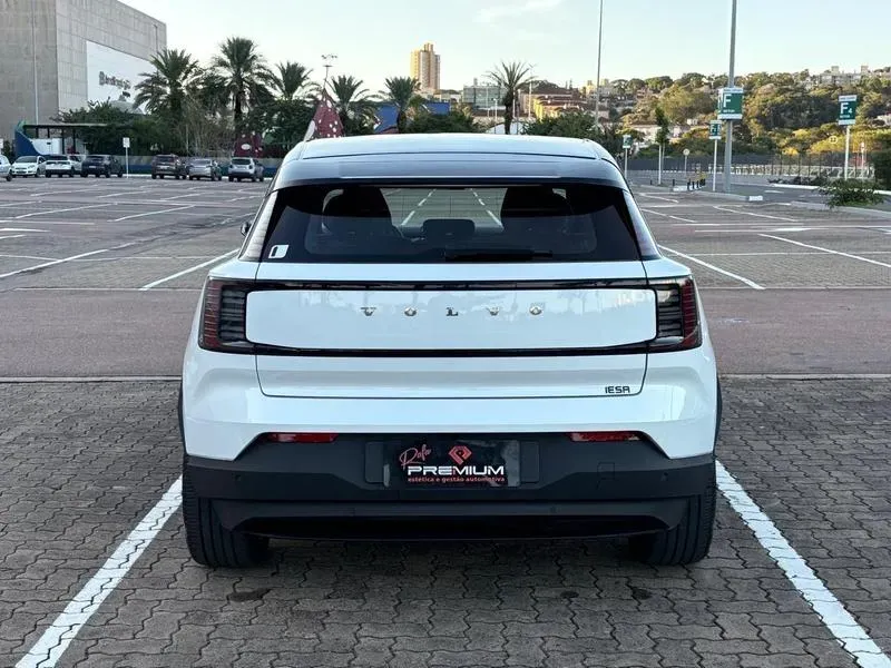 Volvo EX30 - Imagem 8