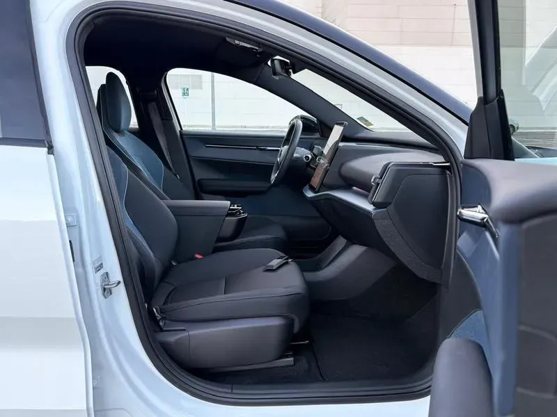 Volvo EX30 - Imagem 10