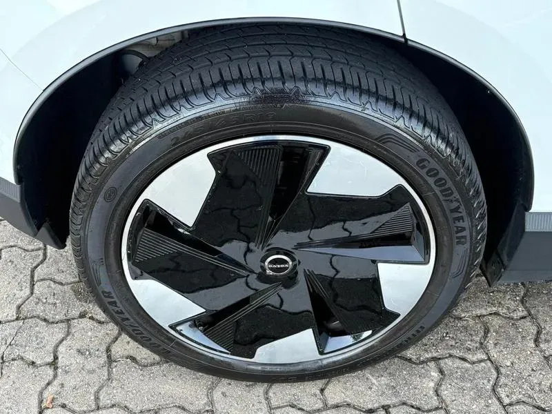 Volvo EX30 - Imagem 16