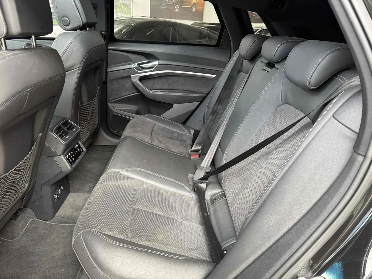 Audi E-tron Sportback - Imagem 13