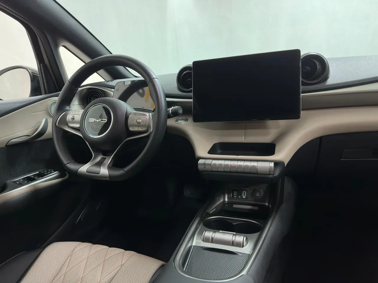 BYD Dolphin - Imagem 11