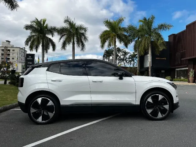 Volvo EX30 - Imagem 6