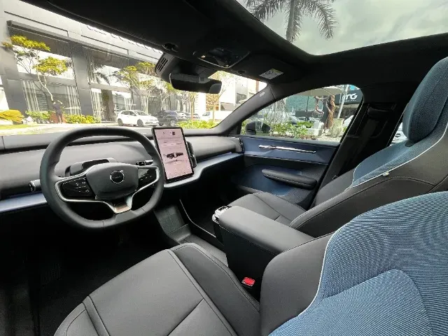 Volvo EX30 - Imagem 13