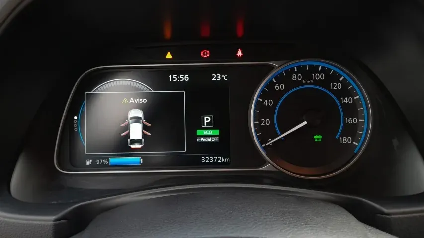 Nissan Leaf - Imagem 4