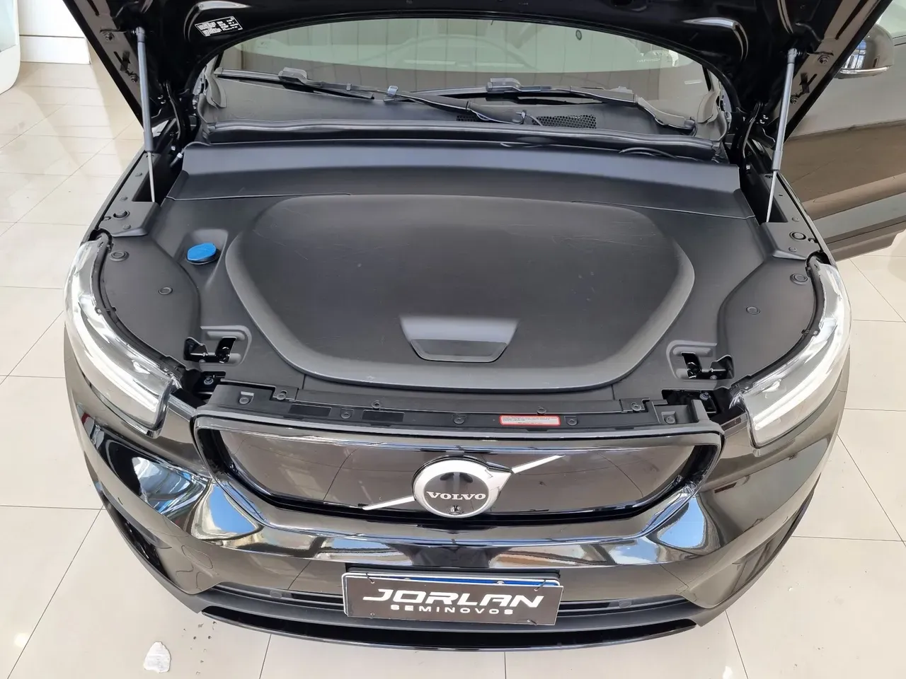 Volvo XC40 Recharge - Imagem 17