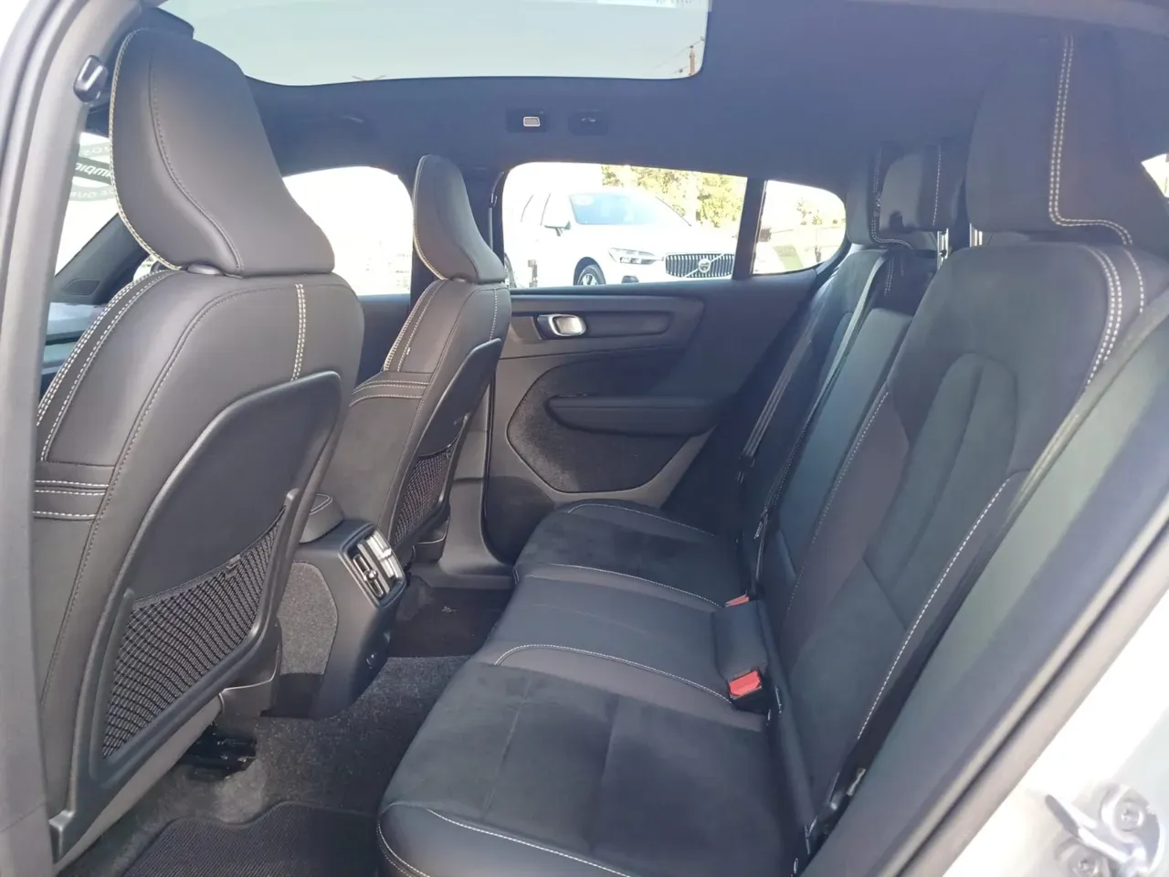 Volvo C40 Recharge - Imagem 3