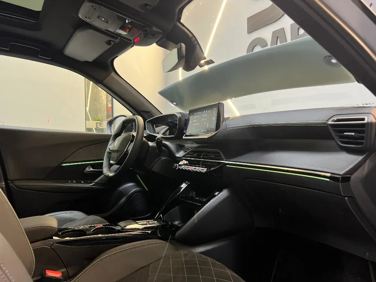 Peugeot E-208 - Imagem 11