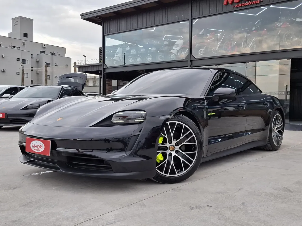 Porsche Taycan - Imagem 3