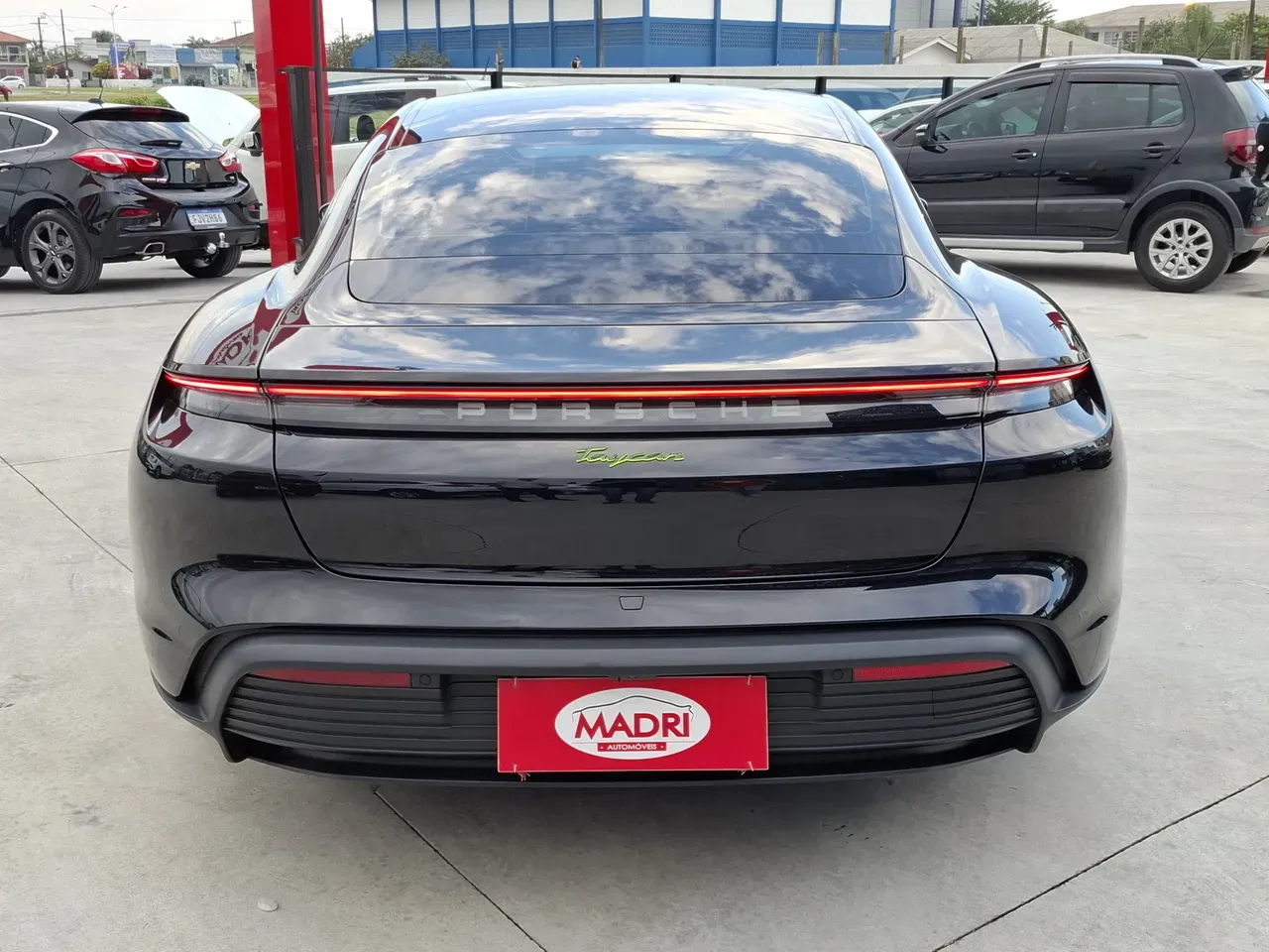 Porsche Taycan - Imagem 7