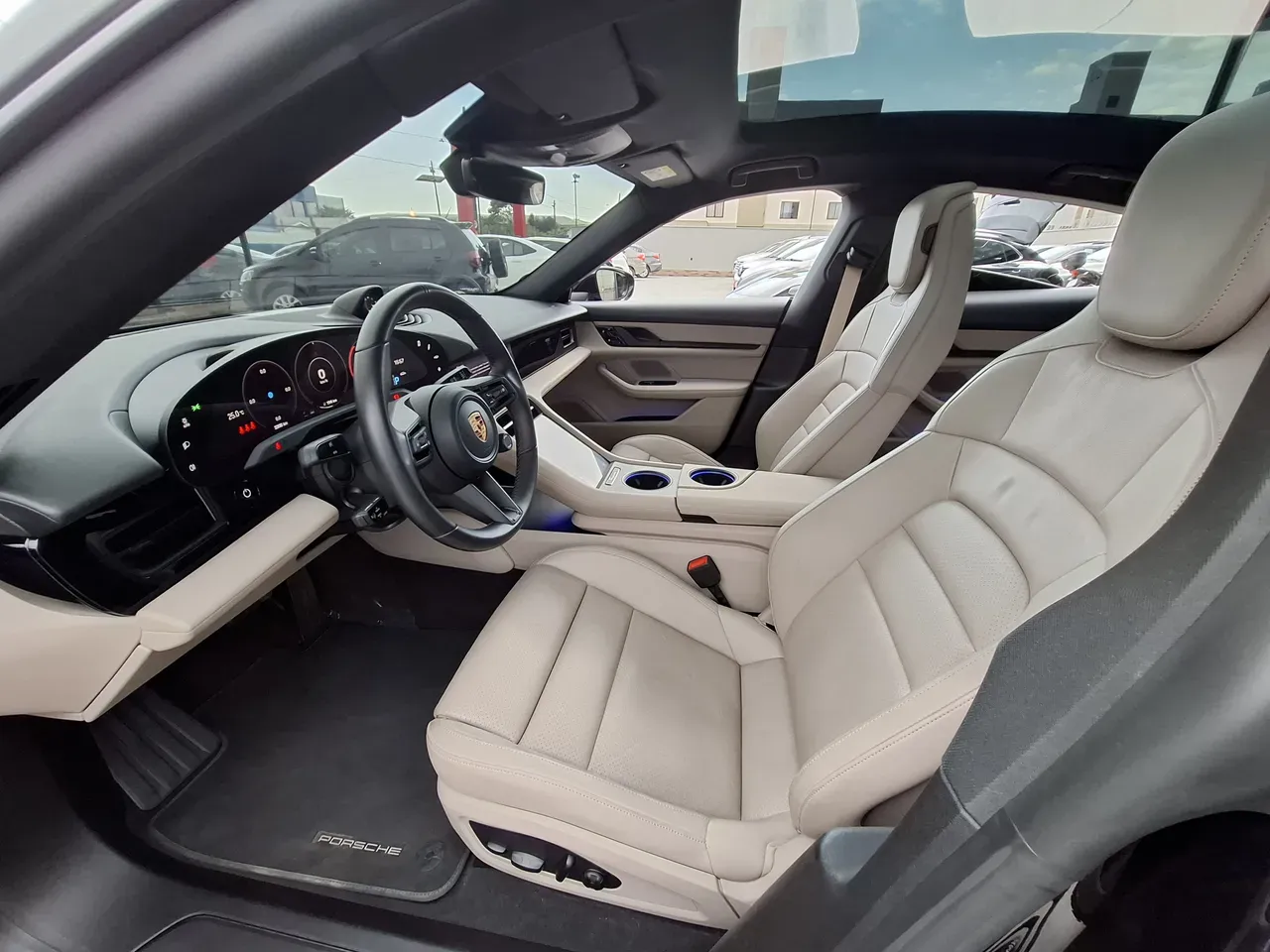 Porsche Taycan - Imagem 10