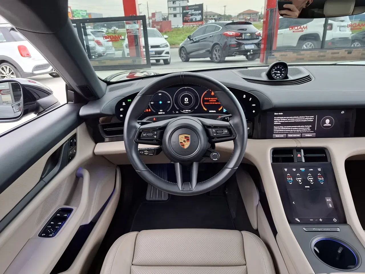 Porsche Taycan - Imagem 13