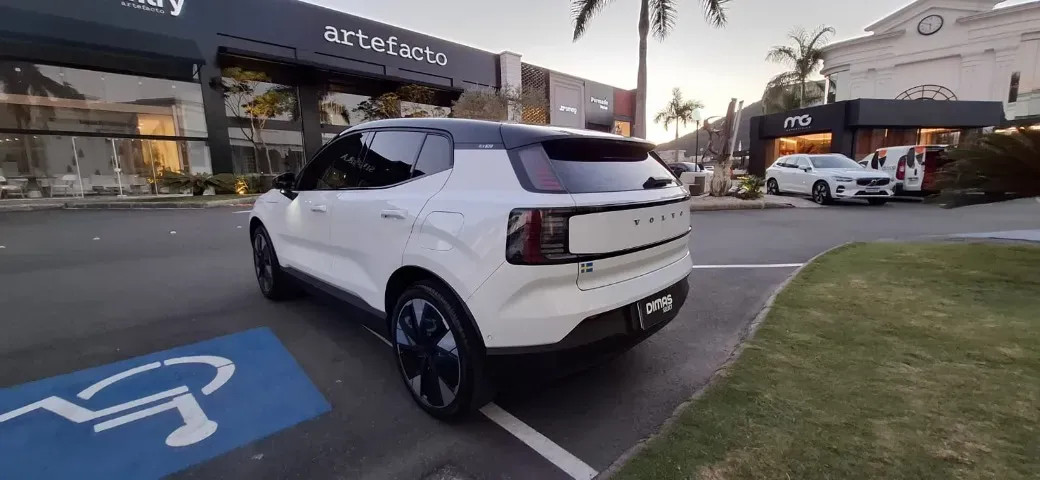 Volvo EX30 - Imagem 3