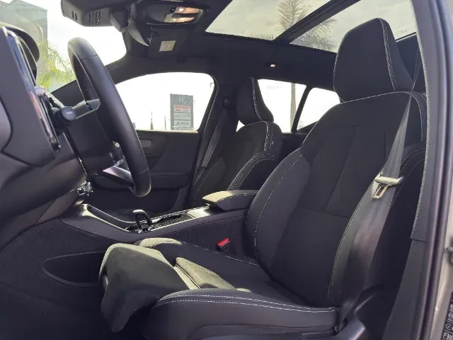 Volvo XC40 Recharge - Imagem 10