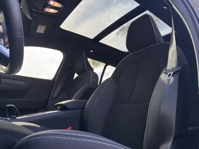 Volvo XC40 Recharge - Imagem 11