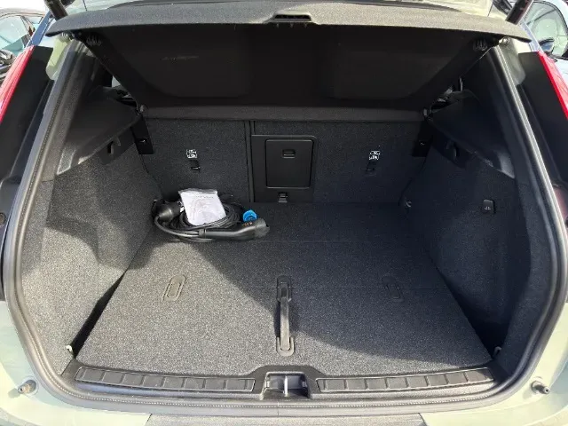 Volvo XC40 Recharge - Imagem 18