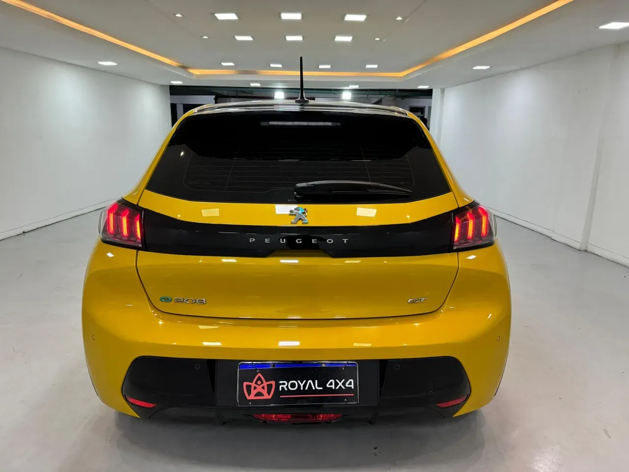 Peugeot E-208 - Imagem 5