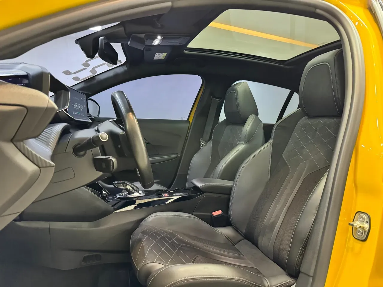 Peugeot E-208 - Imagem 10