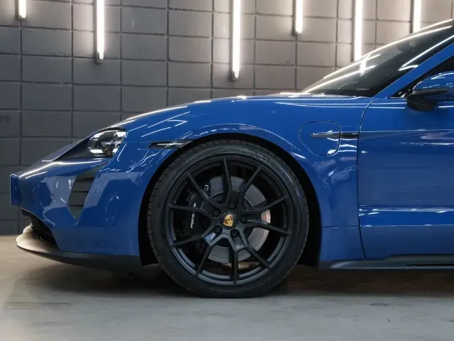 Porsche Taycan - Imagem 5