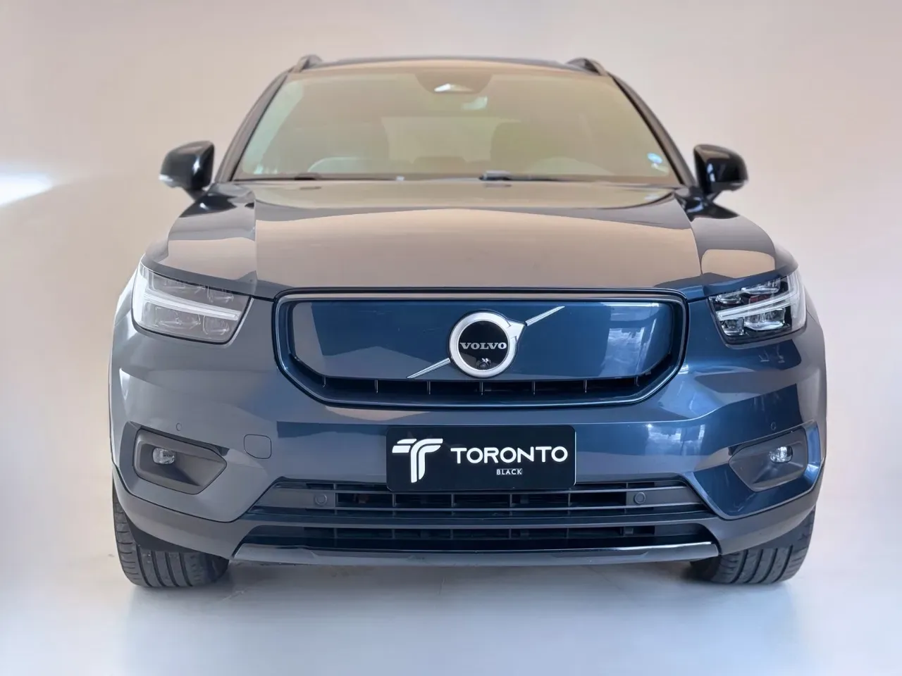 Volvo XC40 Recharge - Imagem 2