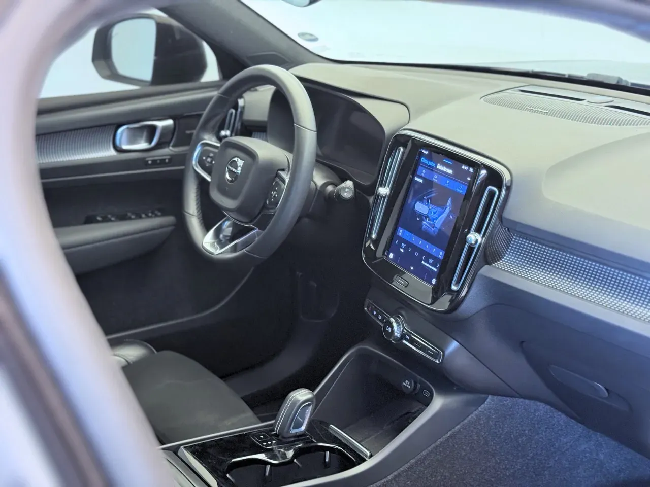 Volvo XC40 Recharge - Imagem 18