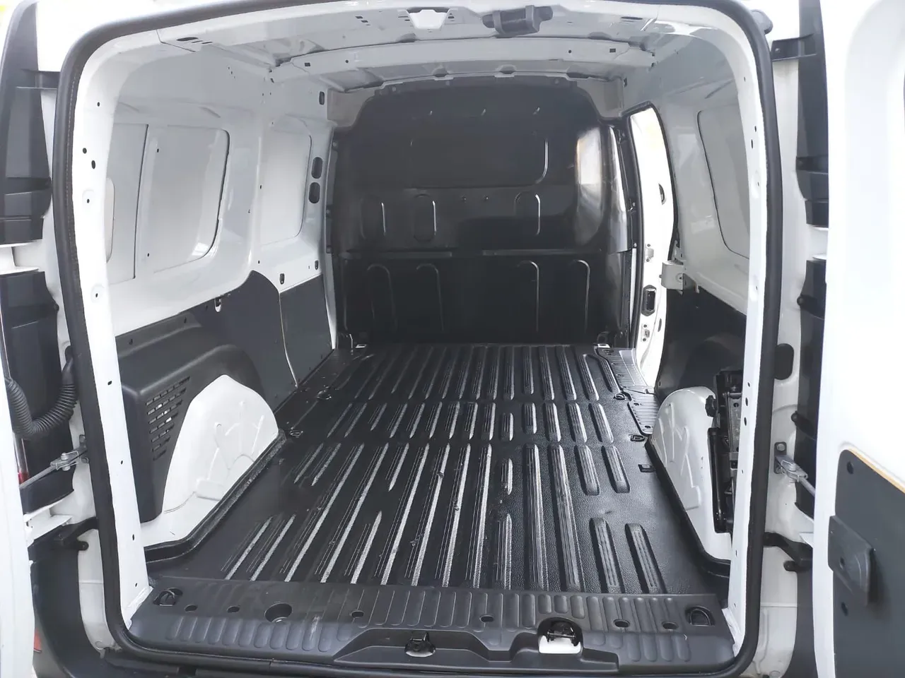 Renault Kangoo Z.e. - Imagem 9