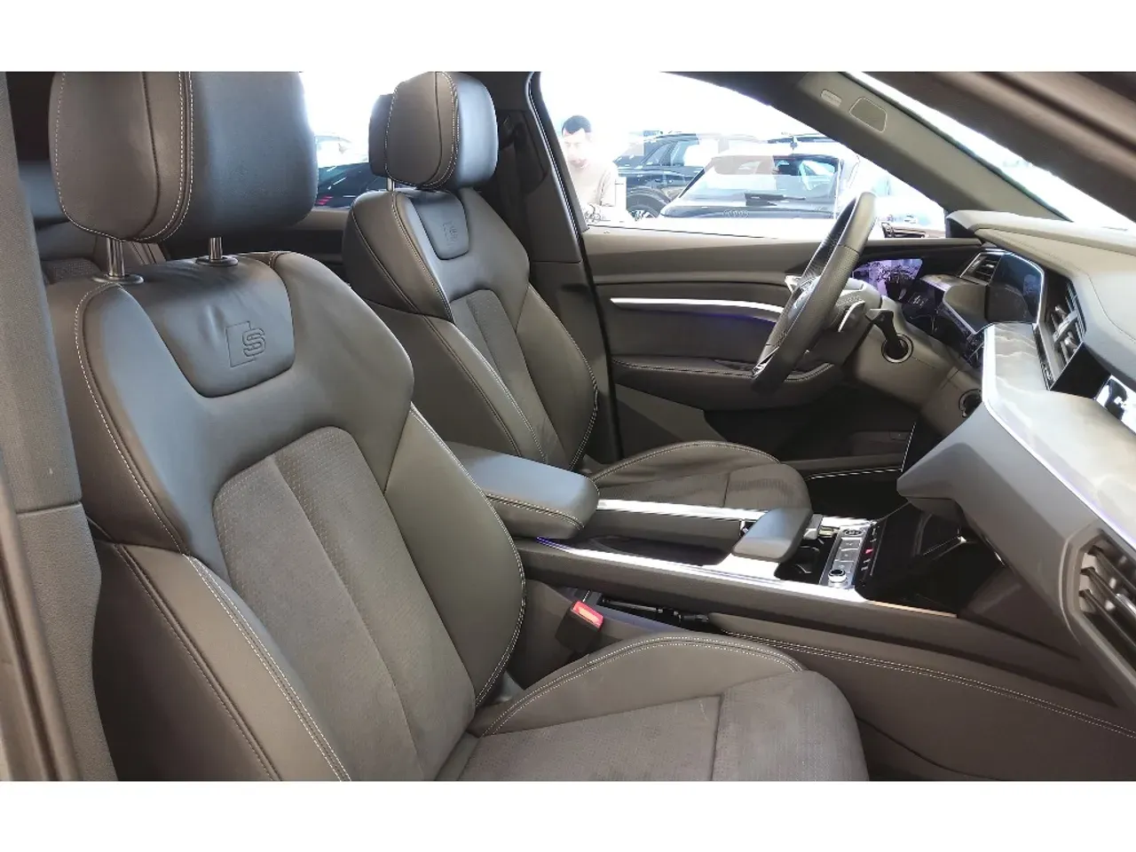 Audi E-tron Sportback - Imagem 6