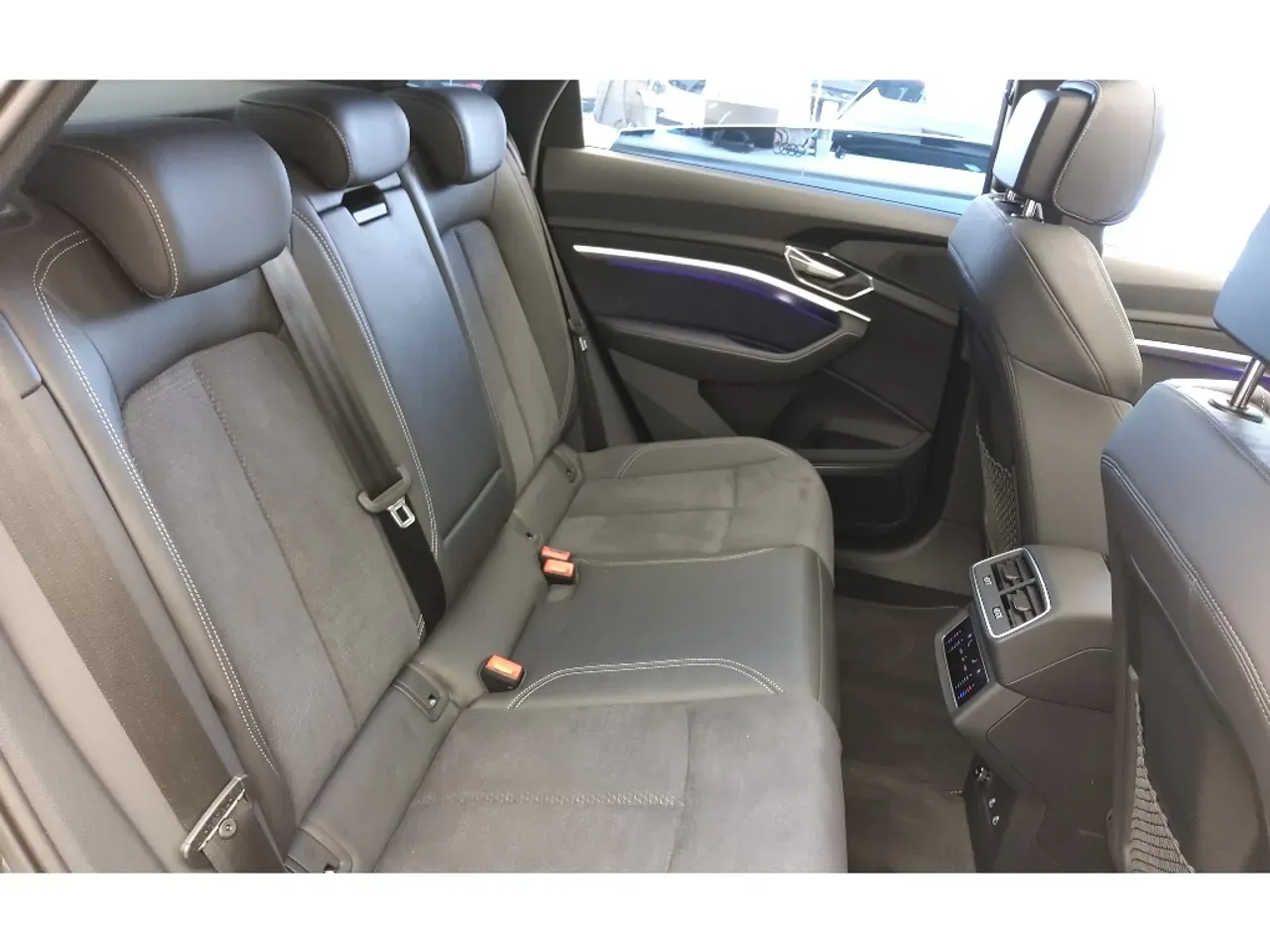 Audi E-tron Sportback - Imagem 7