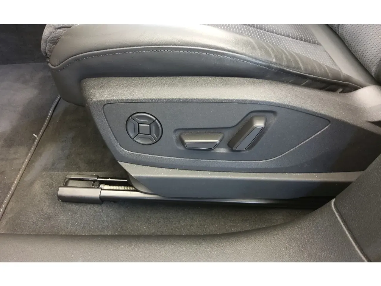 Audi E-tron Sportback - Imagem 16