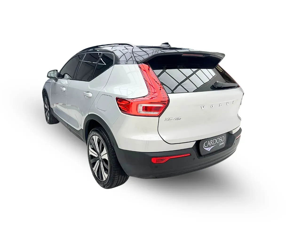 Volvo XC40 Recharge - Imagem 4