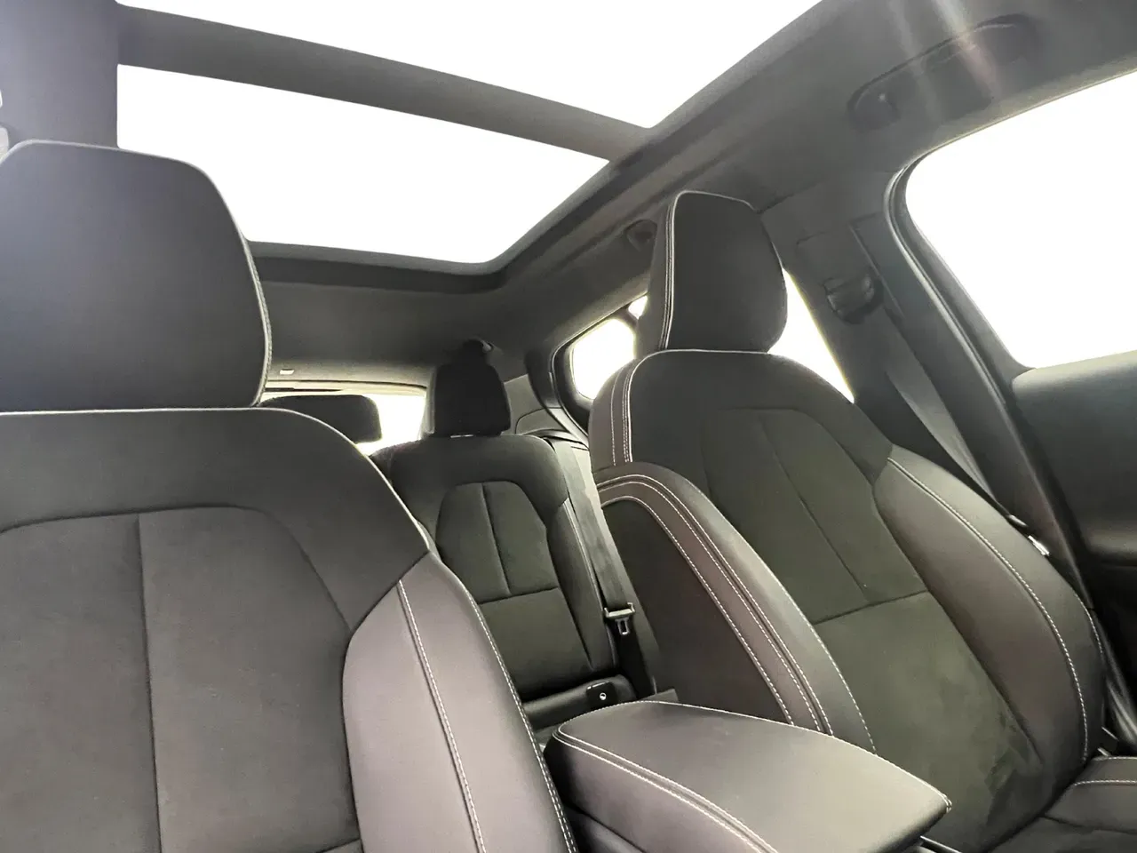 Volvo XC40 Recharge - Imagem 15