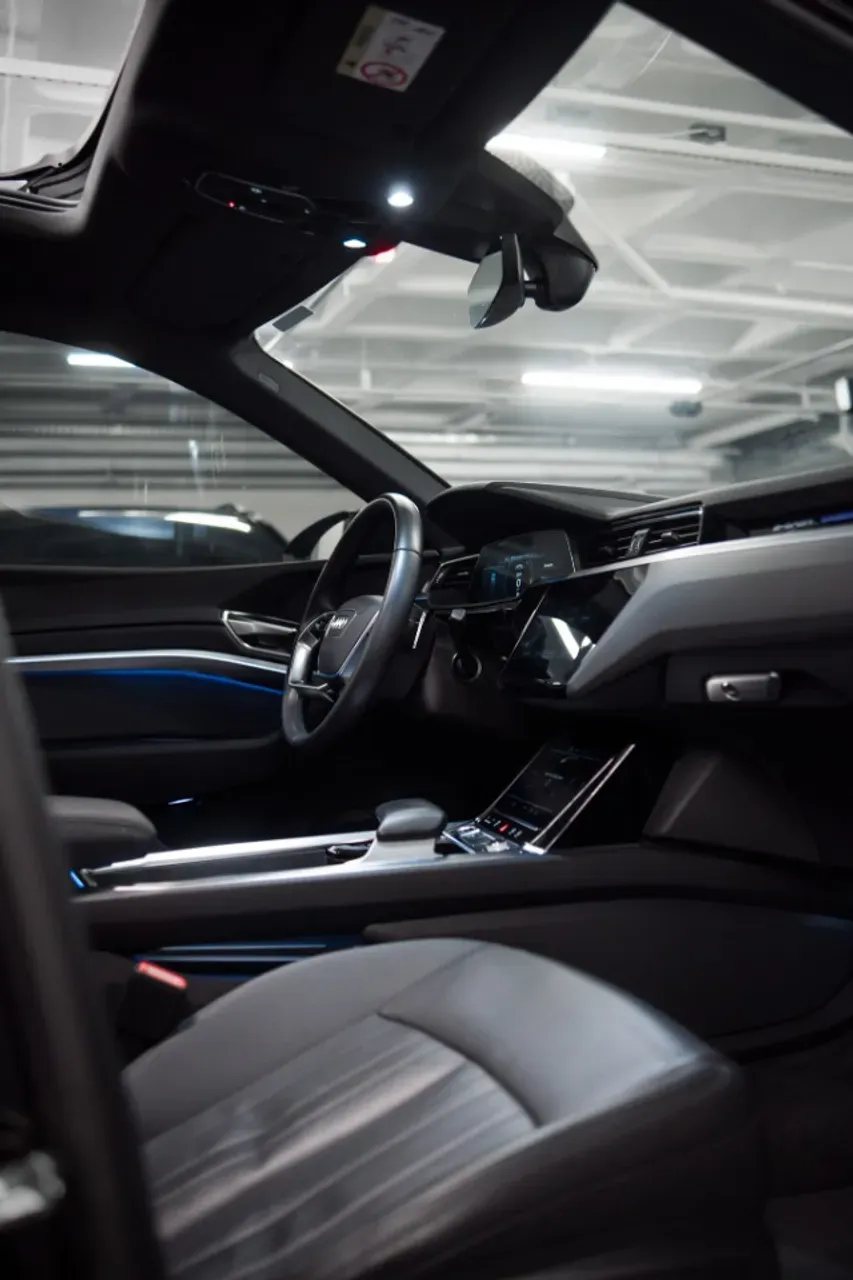 Audi E-tron Sportback - Imagem 13