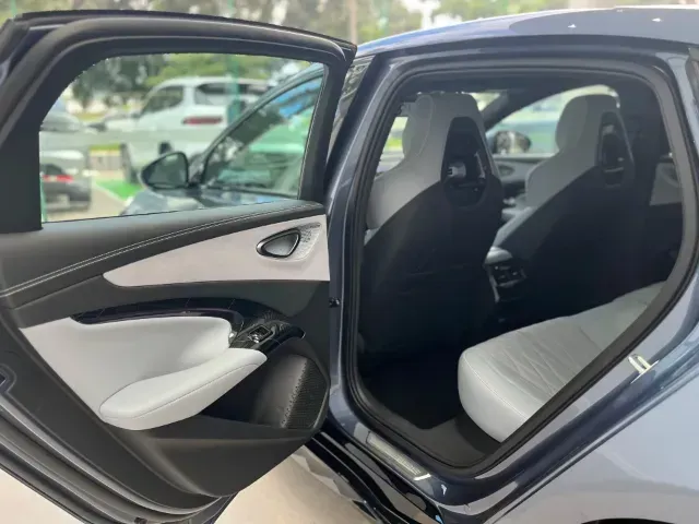 BYD Seal - Imagem 13