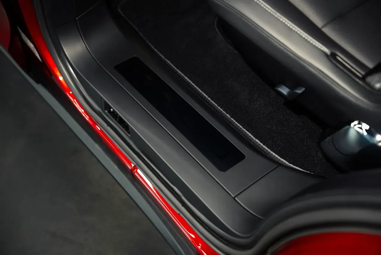 Tesla Model X - Imagem 16