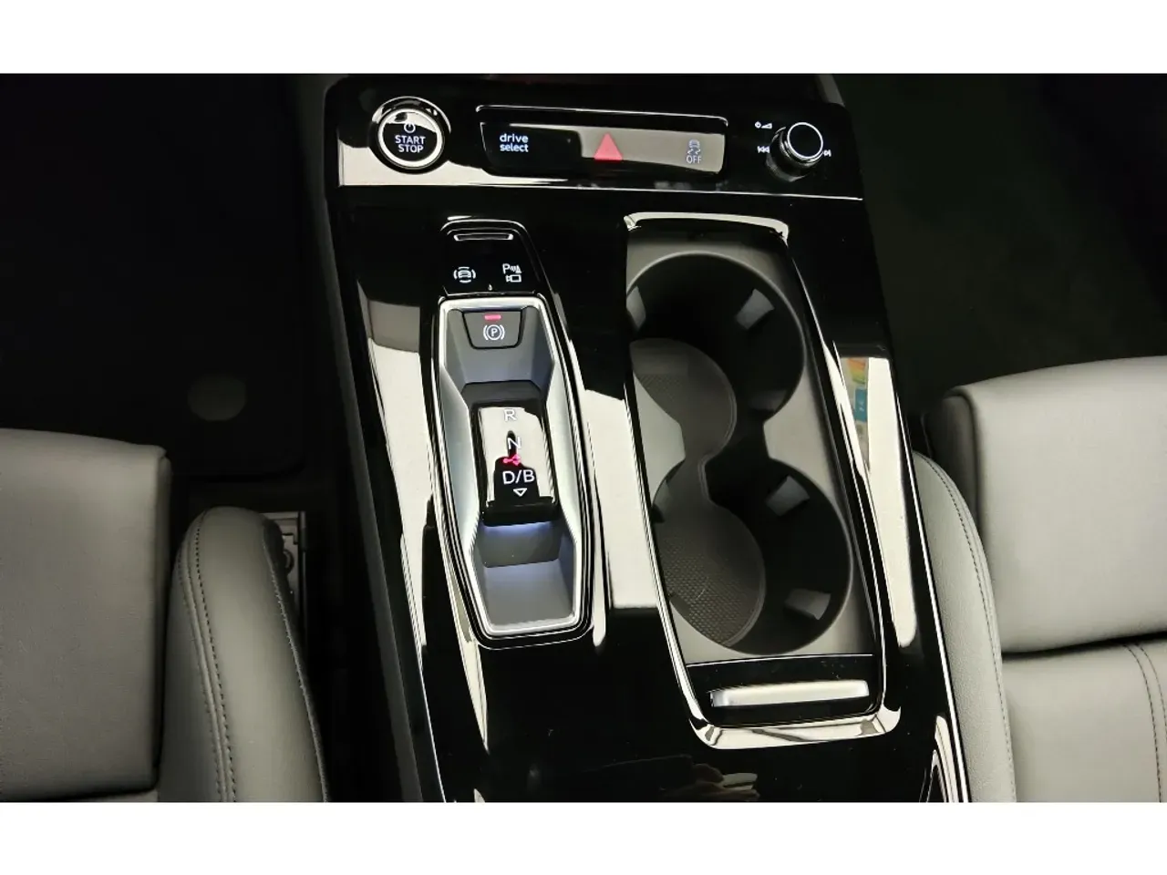 Audi Q6 E-tron - Imagem 11