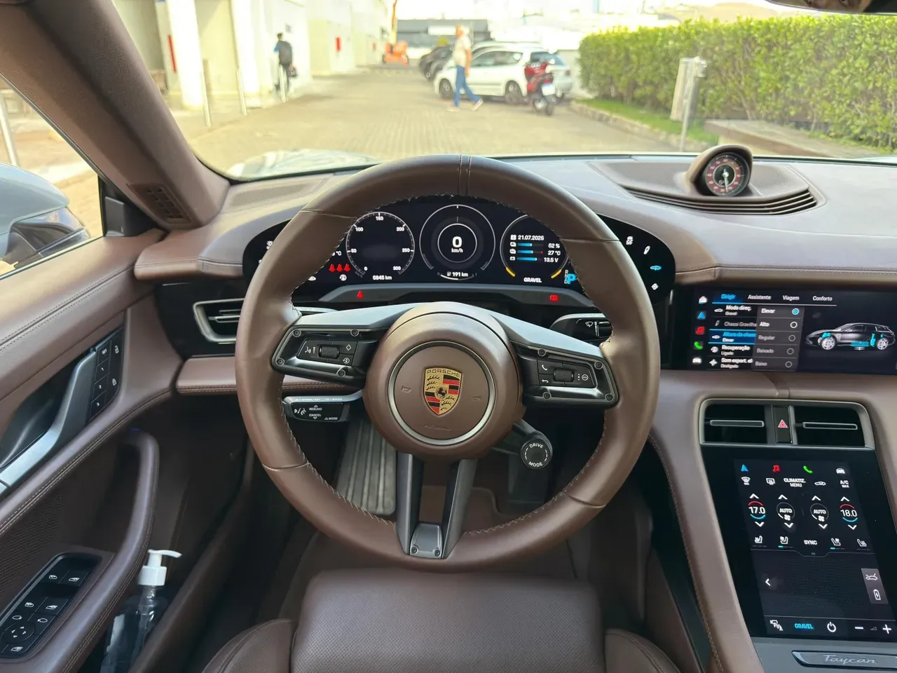 Porsche Taycan - Imagem 8