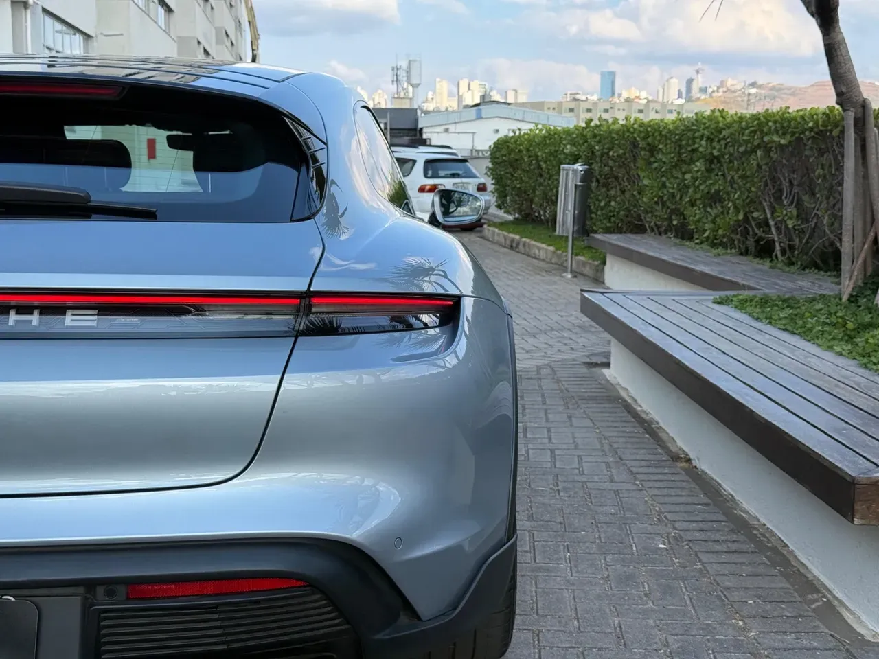 Porsche Taycan - Imagem 19