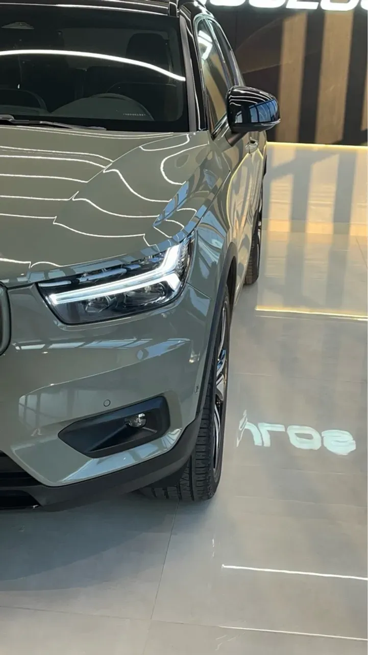 Volvo XC40 Recharge - Imagem 12