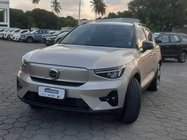 Volvo XC40 Recharge - Imagem 2
