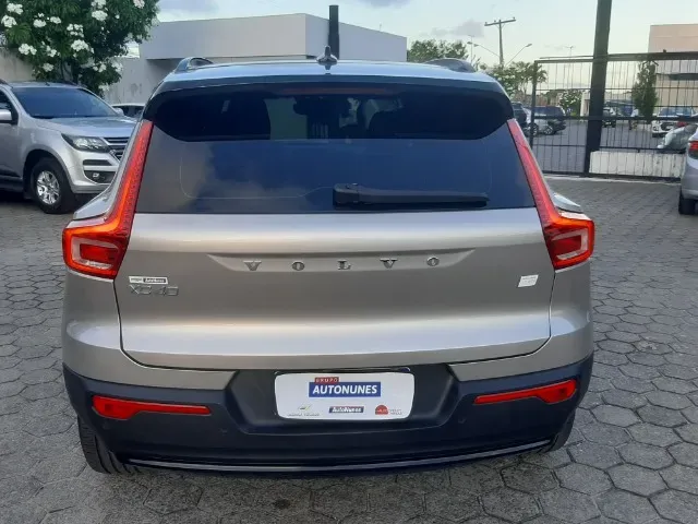Volvo XC40 Recharge - Imagem 4
