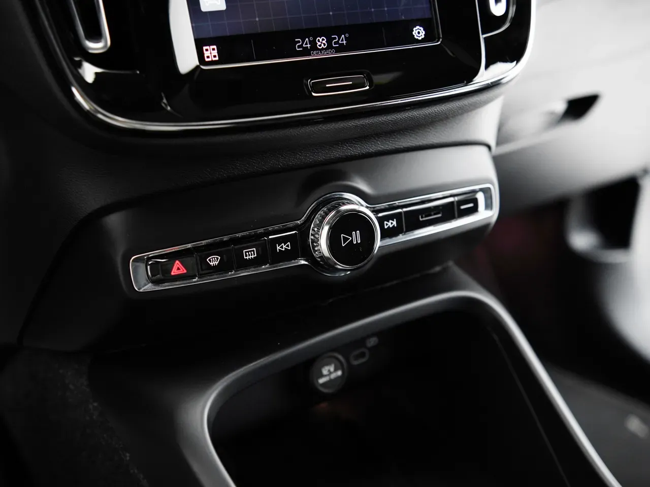 Volvo C40 Recharge - Imagem 10