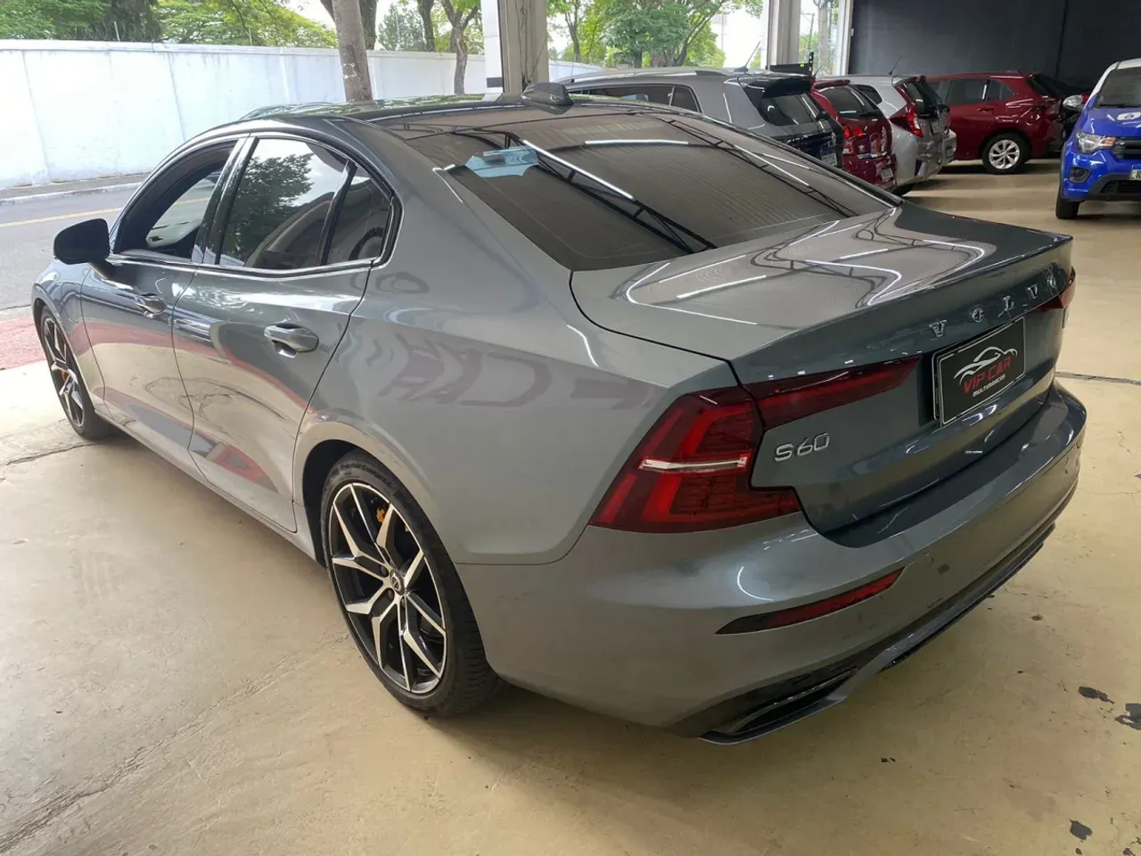 Volvo S60 Recharge Plug-in Hybrid - Imagem 6