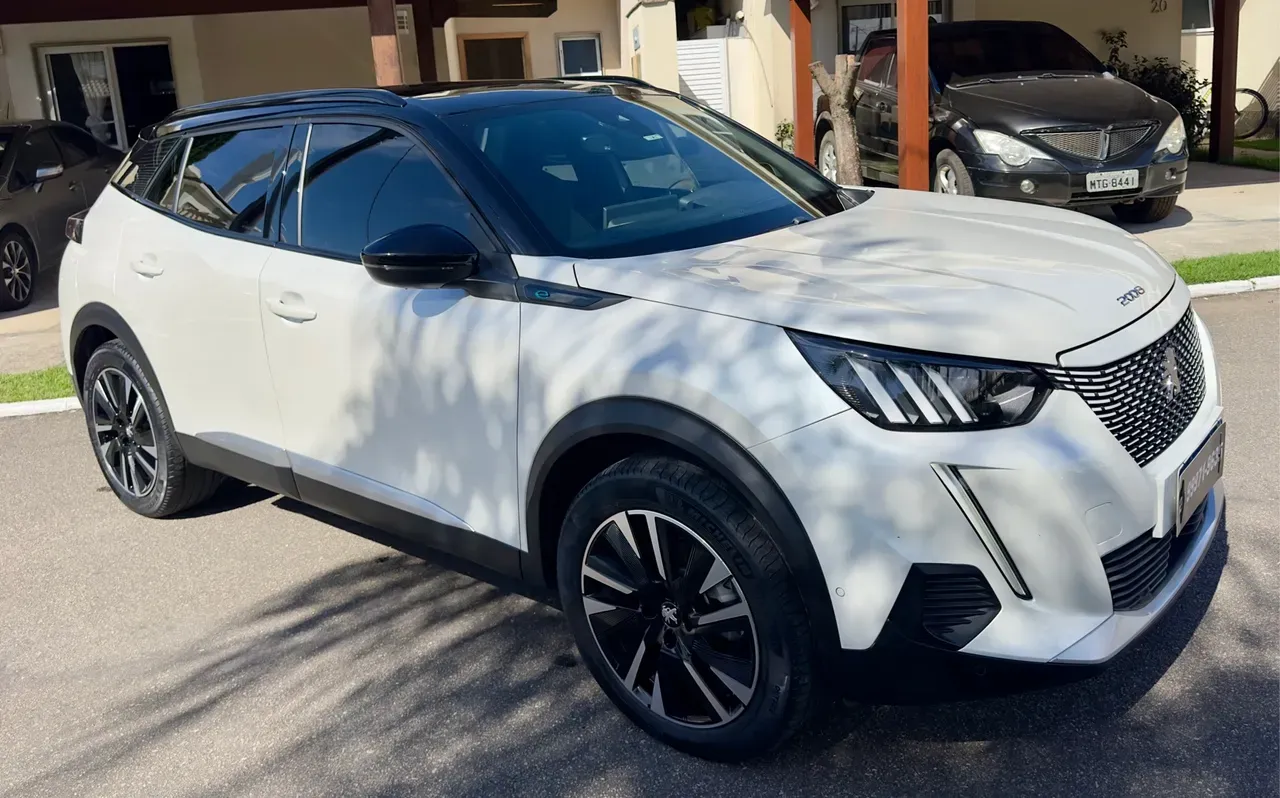 Peugeot E-2008 - Imagem 4