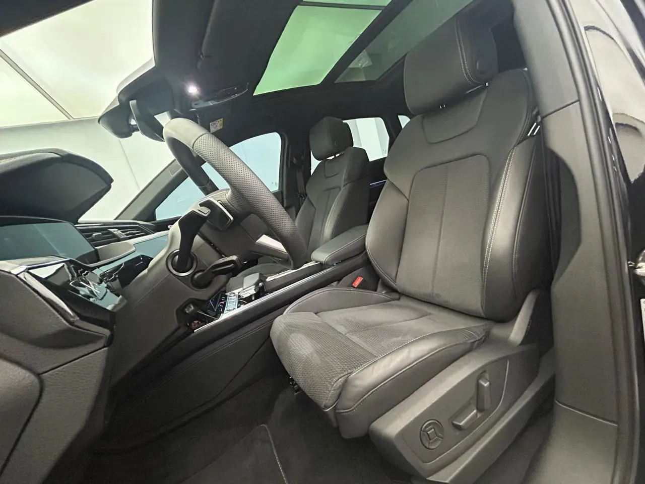 Audi Q8 Sportback E-tron - Imagem 5