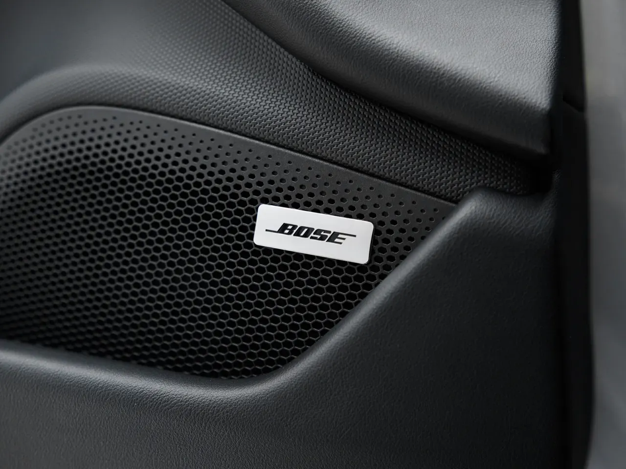 Porsche Taycan - Imagem 20