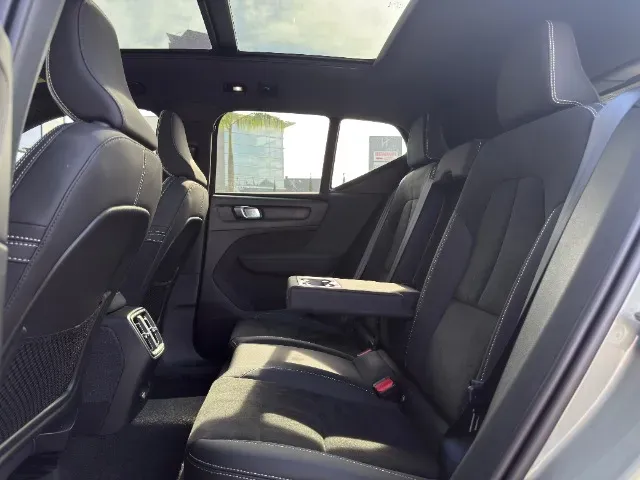 Volvo XC40 Recharge - Imagem 15