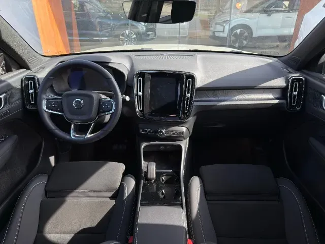 Volvo XC40 Recharge - Imagem 17