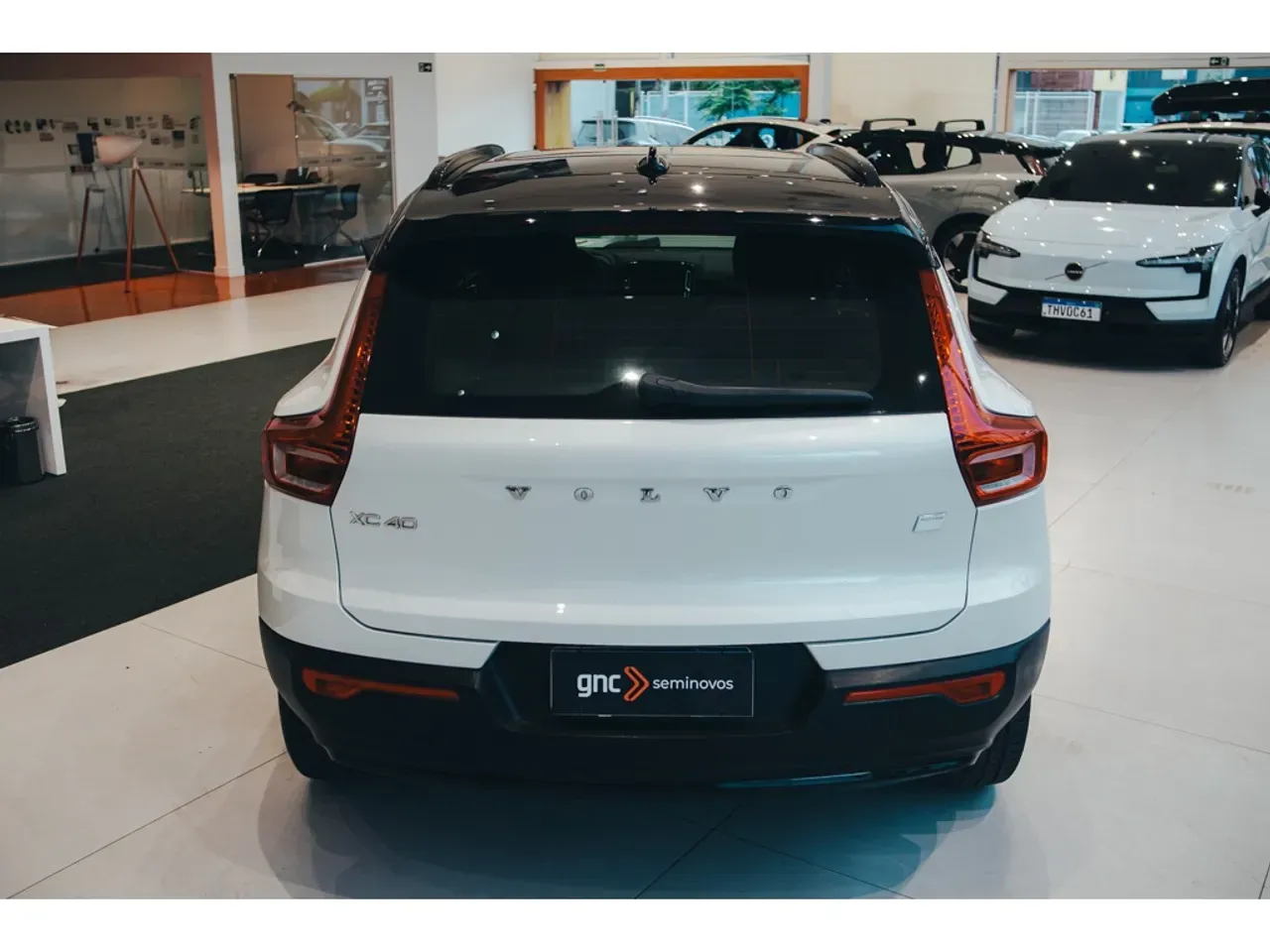 Volvo XC40 Recharge - Imagem 6