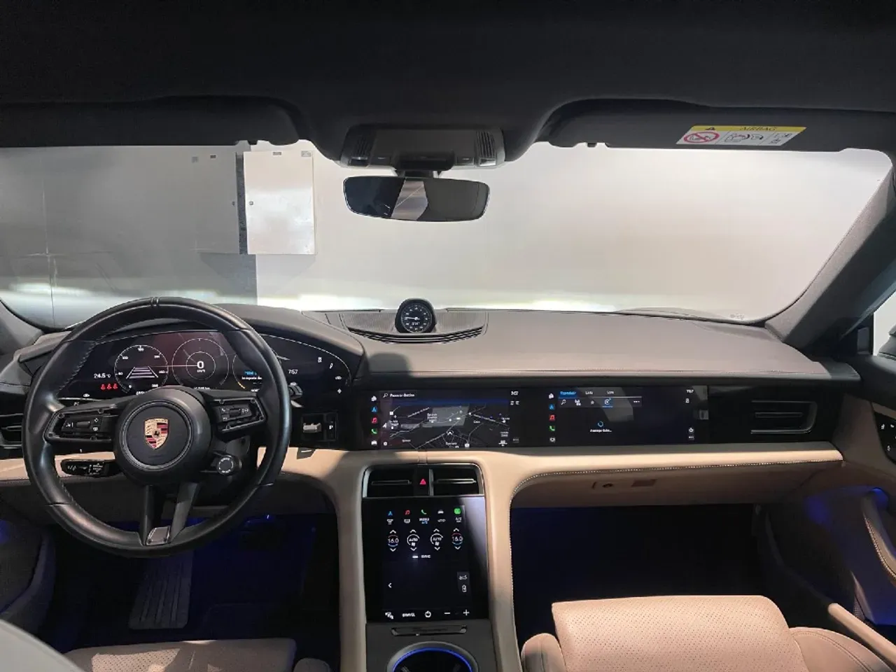 Porsche Taycan - Imagem 15